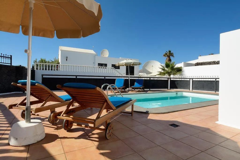 Grand Villa Famara Puerto Del Carmen 0*, Puerto del Carmen (Lanzarote)